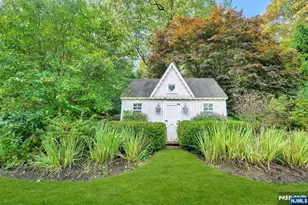 307 Freemans Ln, Franklin Lakes, NJ 07417 - Photo 47