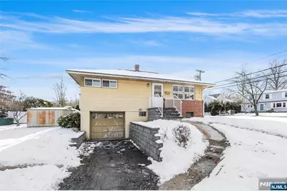 14 Lakeview Drive, Emerson, NJ 07630 - Photo 1