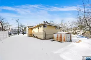 14 Lakeview Dr, Emerson, NJ 07630 - Photo 19