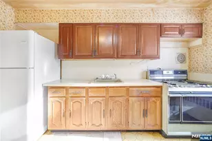 14 Lakeview Dr, Emerson, NJ 07630 - Photo 9