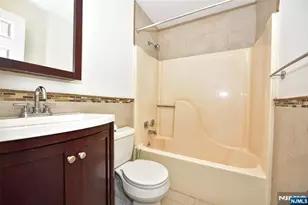907 Thoreau Ct, Mahwah, NJ 07430 - Photo 9