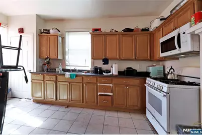 240-242 Ellis Avenue, Irvington, NJ 07111 - Photo 13