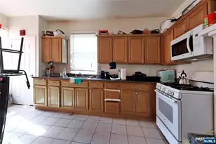 240-242 Ellis Ave, Irvington, NJ 07111 - Photo 13