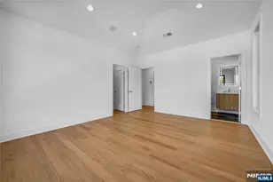 33 Oliver Rd, Paramus, NJ 07652 - Photo 33