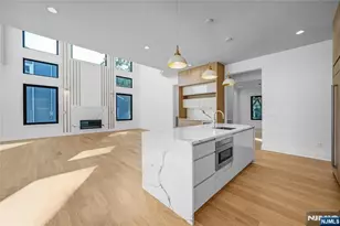 33 Oliver Rd, Paramus, NJ 07652 - Photo 11