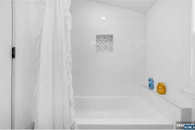 165 Pine Street, Hackensack, NJ 07601 - Photo 23