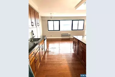 60 Parkway Drive 10G #10G, East Orange, NJ 07017 - Photo 9