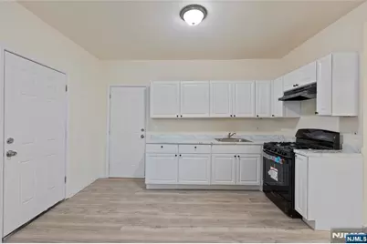 322 New Street, Newark, NJ 07103 - Photo 5