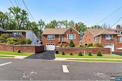 722 Oak Street, Ridgefield, NJ 07657 - Photo 1