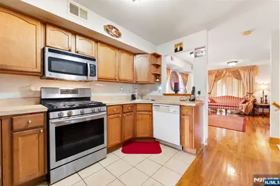 126 Amherst Street, East Orange, NJ 07018 - Photo 9