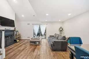 12 Mountain Ridge Rd, Bloomingdale, NJ 07403 - Photo 13