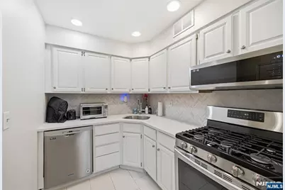 12 Mountain Ridge Road, Bloomingdale, NJ 07403 - Photo 7