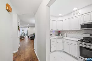 12 Mountain Ridge Rd, Bloomingdale, NJ 07403 - Photo 3