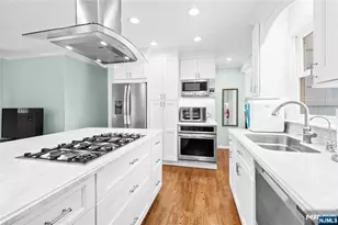 23 Lindy Pl, Old Tappan, NJ 07675 - Photo 9