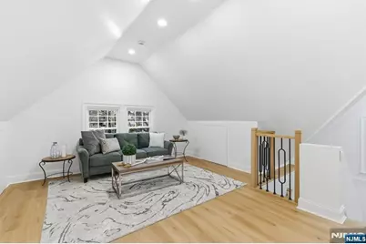 180 Crescent Avenue, Leonia, NJ 07605 - Photo 33