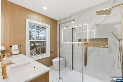 180 Crescent Avenue, Leonia, NJ 07605 - Photo 25