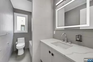 716 Undercliff Ave 716, Edgewater, NJ 07020 - Photo 31