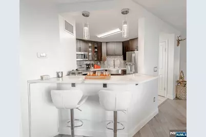 806 Harmon Cove Tower 806 #806, Secaucus, NJ 07094 - Photo 9