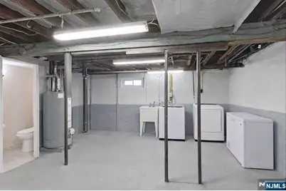 207 Lafayette Avenue, Lyndhurst Township, NJ 07071 - Photo 39