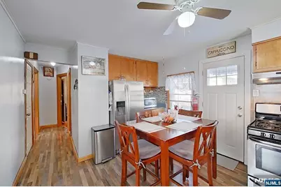 207 Lafayette Avenue, Lyndhurst Township, NJ 07071 - Photo 21