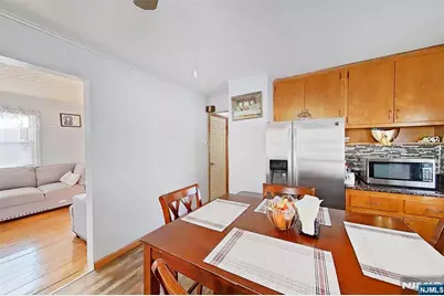 207 Lafayette Avenue, Lyndhurst Township, NJ 07071 - Photo 23