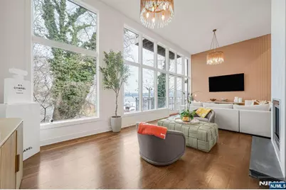 9 Vela Way, Edgewater, NJ 07020 - Photo 3