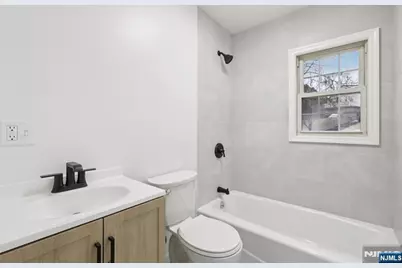 64 Surrey Lane, Clifton, NJ 07012 - Photo 11