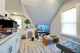 592 Broad St, Carlstadt, NJ 07072 - Photo 25