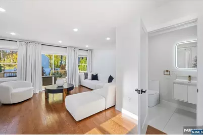 16 Cedar Place, Hawthorne, NJ 07506 - Photo 17