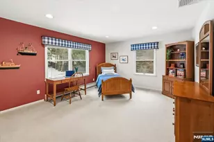 117 Van Riper Ln, Woodcliff Lake, NJ 07677 - Photo 17