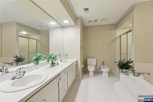 33 Pamrapo Ct C33W, Glen Rock, NJ 07452 - Photo 27