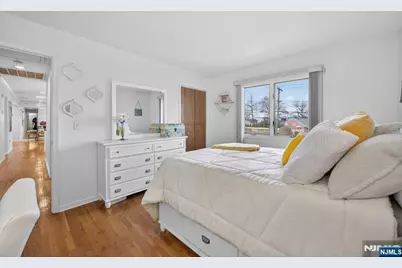 152 Claremont Avenue, Saddle Brook Township, NJ 07663 - Photo 13