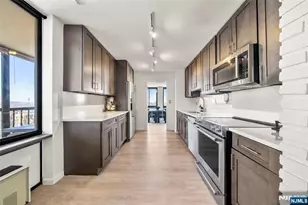 300 Winston Dr 609, Cliffside Park, NJ 07010 - Photo 9