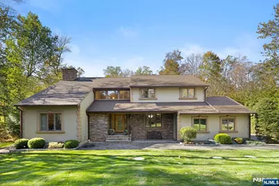 1090 High Mountain Road, Franklin Lakes, NJ 07417 - Photo 1