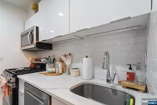 476 Monmouth Street 203, Jersey City, NJ 07302 - Photo 9