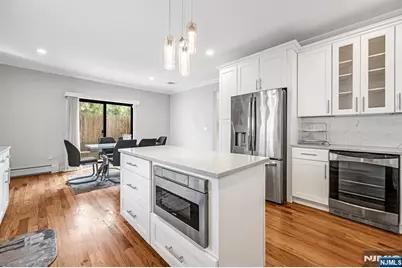 275 14th B #B, Palisades Park, NJ 07650 - Photo 15