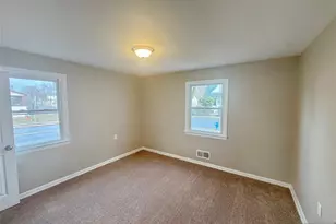 11 Van Dam Ave, Bloomingdale, NJ 07403 - Photo 9