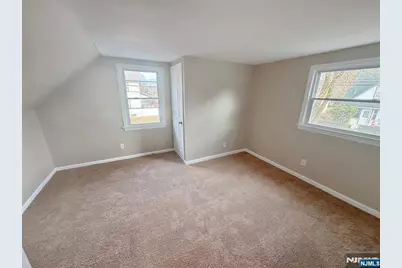 11 Van Dam Avenue, Bloomingdale, NJ 07403 - Photo 11