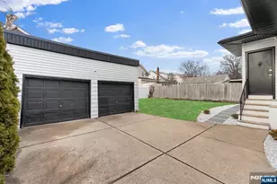 290 Queen Anne Rd, Teaneck Township, NJ 07666 - Photo 27