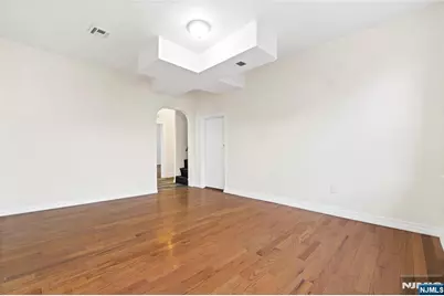 366 Badger Avenue, Newark, NJ 07112 - Photo 11