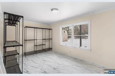 92 Mandeville Avenue, Pequannock Township, NJ 07440 - Photo 33