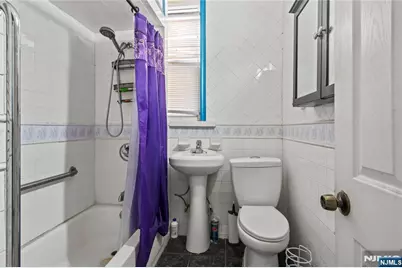 10 Treacy Avenue, Newark, NJ 07108 - Photo 9