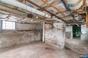 354 Hayward St, Orange, NJ 07050 - Photo 17