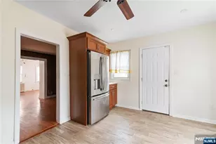 354 Hayward St, Orange, NJ 07050 - Photo 5