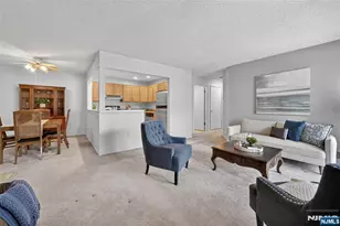 560 Holly Ct, Mahwah, NJ 07430 - Photo 11