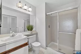 560 Holly Ct, Mahwah, NJ 07430 - Photo 25