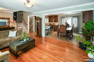 2 Eden Pl, Wayne, NJ 07470 - Photo 9