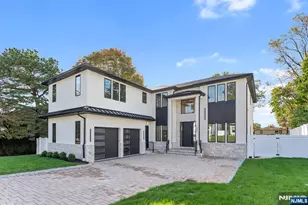 156 Stuart St, Paramus, NJ 07652 - Photo 9