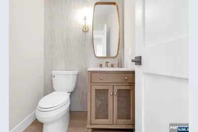 188 Broadway 3 #3, Woodcliff Lake, NJ 07677 - Photo 7