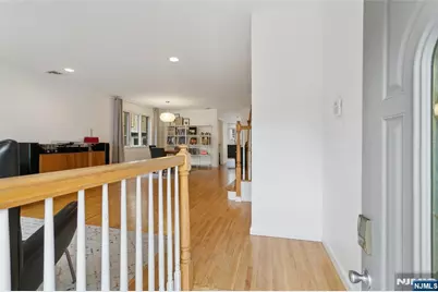 245 Knox Avenue, Cliffside Park, NJ 07010 - Photo 3